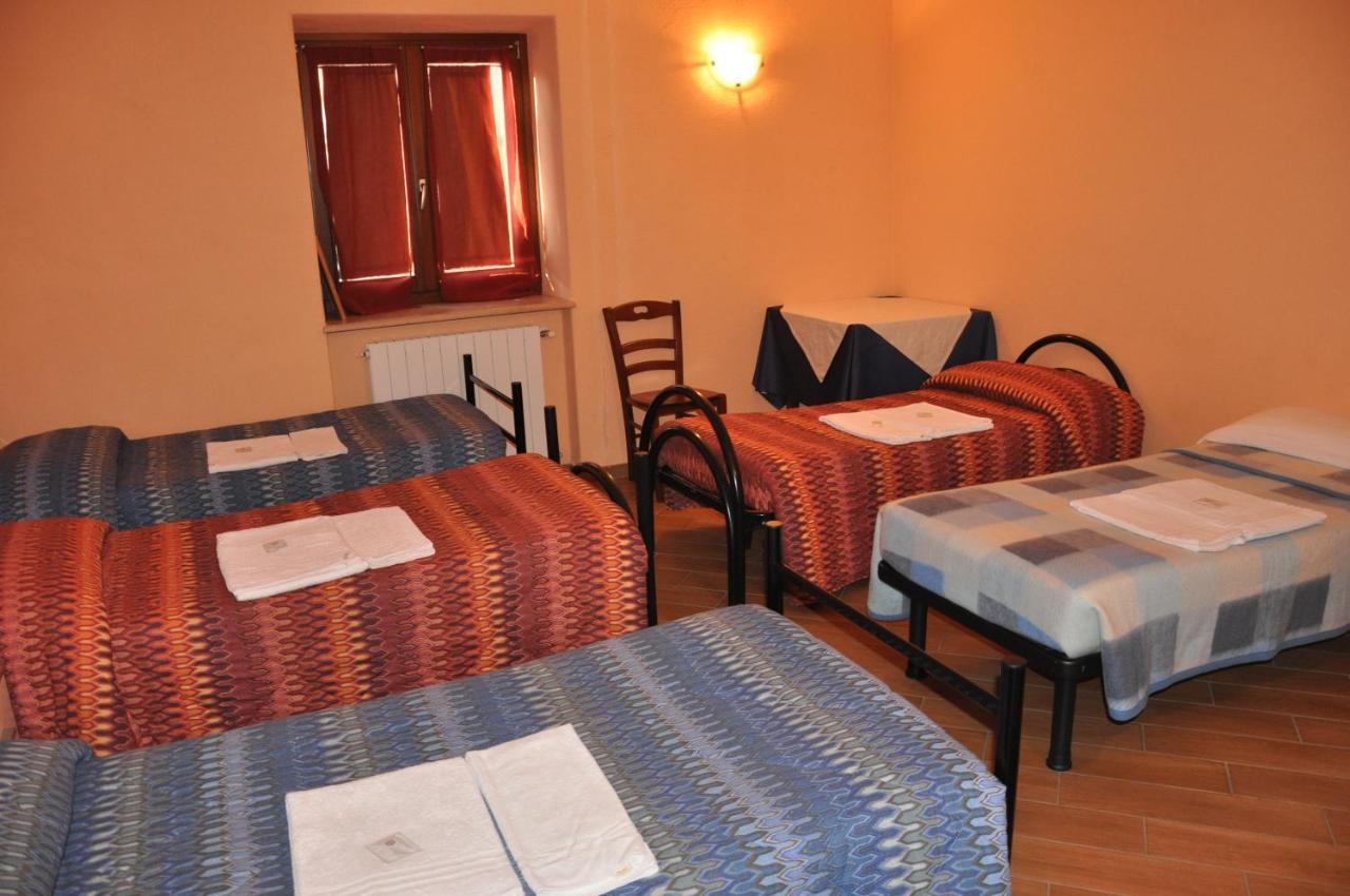 Locanda Dl'Angel Villar San Costanzo Zimmer foto